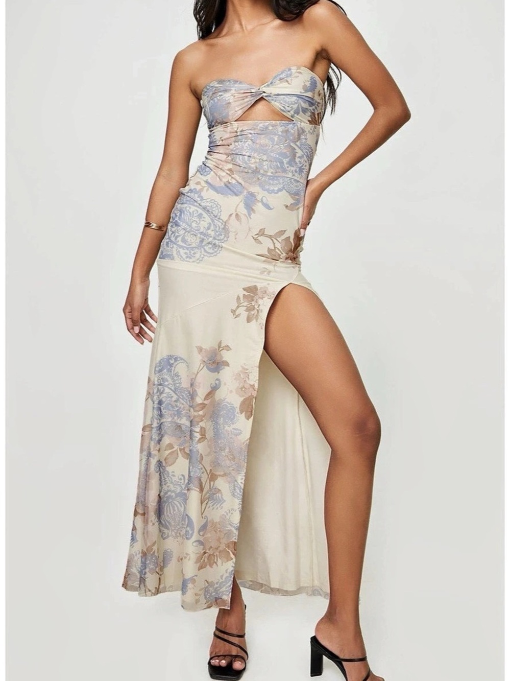 Princess Polly Paisley Maxi Dress in Cream & Blue Size 4